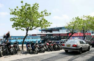 ބޮޑުތަކުރުފާނު މަގުގައި ތާރުއެޅުމަށް ހެންވޭރު ފެރީ ޓާމިނަލް ސަރަޙައްދު ހުސްކުރަން އަންގައިފި thumbnail image