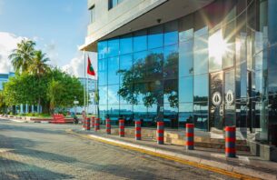 ބޭރު ފައިސާ ވިއްކާ އެކްސްޕްރެސް މަނީގެ ލައިސަންސް ބާތިލުކޮށްފި thumbnail image