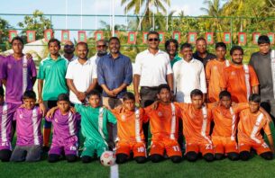 މާކުރަތުގައި ތަރައްޤީކުރި ފުޓްސަލް ދަނޑު ރަސްމީކޮށް ހުޅުވައިފި thumbnail image