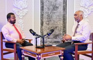 ރައީސް މުއިއްޒުއާ އެކު، ރައީސް އޮފީހުން އާ ޕޮޑްކާސްޓެއް ފަށައިފި thumbnail image