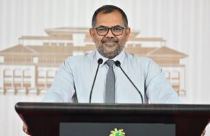 ފިޗުން ރާއްޖޭގެ ދަރަޖަ މަތިކުރުމުގެ ސިއްރަކީ ރައީސްގެ ހަރުދަނާ މާލީ އިސްލާޙުތައް: ޒަމީރު thumbnail image