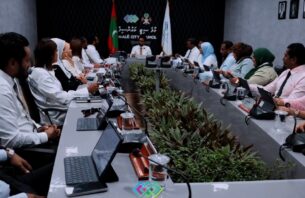 ގޯޅިތަކުގައި ޕޭމަންޓާއި ރޭމްޕް އަޅަން މަޝްވަރާކޮށްފި thumbnail image