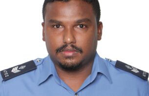 ނިޔާވި ފުލުސް އޮފިސަރަށް މަގާމުގެ ކުރިއެރުން ދެއްވައިފި thumbnail image