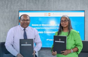 އާންމު ފަރުދުން ފަތުރުވެރިކަމުގައި ޝާމިލުކުރުމަށް ޚާއްސަ ނިޒާމެއް ގާއިމުކުރުމުގެ އެއްބަސްވުމެއްގައި ސޮއިކޮށްފި thumbnail image
