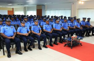 331 ފުލުހަކަށް މަގާމުގެ ކުރިއެރުން ދެނީ thumbnail image