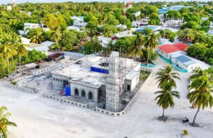 ނިލަންދޫގައި ބިނާކުރާ އައު މިސްކިތުގެ މަސައްކަތުގެ ބޮޑު ބައެއް ނިންމާލައިފި thumbnail image