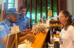 ކަމަދޫ ގެސްޓުހައުސްތަކަށް ސްކޭމާ ގުޅޭ މައުލޫމާތު ދިނުމުގެ ހަރަކާތެއް ކުރިއަށް ގެންގޮސްފި thumbnail image