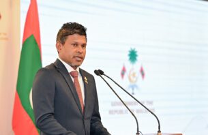 ޑޮލަރު މާރުކުރުމުގެ ސިޔާސަތަކީ ކުރީގެ ވެރިންނަށް ތަންފީޒުކުރަން ނުކެރުނު ކަމެއް: ނައިބު ރައީސް thumbnail image