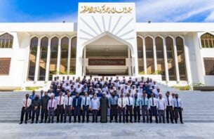 ޒުވާން ޚަޠީބު ޕްރޮގްރާމު ނިންމި އިތުރު 91 ޒުވާނަކު ސަނަދު ހާސިލުކޮށްފި thumbnail image