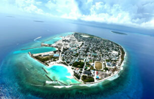 ކުޅުދުއްފުށީ ތިލާގައި ޝިޕްރެކެއް ހަދަނީ thumbnail image