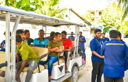 ތޮއްޑޫގައި ޤަވާއިދާ ޚިލާފަށް އުޅެމުންދިޔަ 107 ބިދޭސީއަކު ހައްޔަރުކޮށްފި thumbnail image