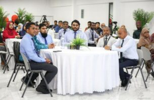 އިސްލާމީ އިޤްތިޞާދަށް ޚާއްޞަ ބައިނަލްއަޤްވާމީ ތަމްރީނު ކޭމްޕެއް ރާއްޖޭގައި ފަށައިފި thumbnail image