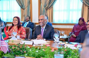 މެލޭޝިއާ އެކު ވިޔަފާރީގެ މަސައްކަތް ފެށުމަށް ނިންމައިފި thumbnail image
