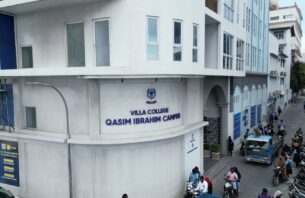ދެ ސައިކަލު ޖެހި އެކްސިޑެންޓެއް ހިނގައި، 17 އަހަރުގެ ކުއްޖަކަށް އަނިޔާވެއްޖެ thumbnail image