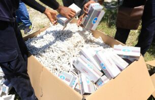 ހެންވޭރުގެ ގެއެއްގައި ވަގަށް އުފެއްދި 4000އަށް ވުރެ ގިނަ ސިނގިރެޓް ނައްތާލައިފި thumbnail image