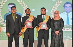 އަރަބިއްޔާ ސްކޫލުގެ އެންމެ މޮޅު ދަރިވަރުންނަށް ހޮވުނީ ދެބެން thumbnail image