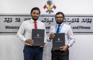 މަނަދޫ ފުޓްބޯޅަ ދަނޑުގެ ލައިޓިން ސިސްޓަމް ގާއިމުކުރުމުގެ މަސައްކަތް އެމްޓީސީސީއާ ހަވާލުކޮށްފި thumbnail image