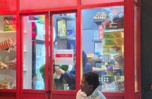 ހުޅުމާލޭގައި ހުއްދަ ނެތި ކާބޯތަކެތި ވިއްކަމުންދިޔަ 4 ތަނެއް ބަންދުކޮށްފި thumbnail image