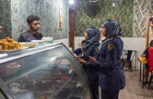 ހުޅުމާލޭގެ ކެފޭތަކެއް ބަލައި ފާސްކޮށް، 3 ބިދޭސީއަކު ހައްޔަރުކޮށްފި thumbnail image