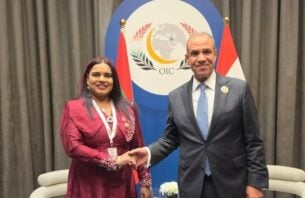 މިސްރާ ގުޅުން ބަދަހިކުރުމާ ގުޅޭގޮތުން ޚާރިޖީ ވަޒީރު މަޝްވަރާކުރައްވައިފި thumbnail image