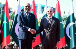 ރާއްޖެއާއި ޕާކިސްތާނާ ދެމެދު ކުރެވޭ ވިޔަފާރި 200 މިލިއަން ޑޮލަރަށް ފުޅާކުރުމަށް ނިންމައިފި thumbnail image