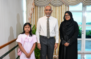 ޑައުން ސިންޑްރޮމް ހުންނަ ކުއްޖަކަށް ފަސް ސްކޫލަކުން ފުރުސަތު ނުދިނުމުން ރައީސްގެ އަރިހަށް thumbnail image